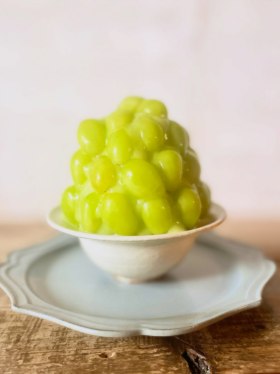 果物を飾った本日のお菓子